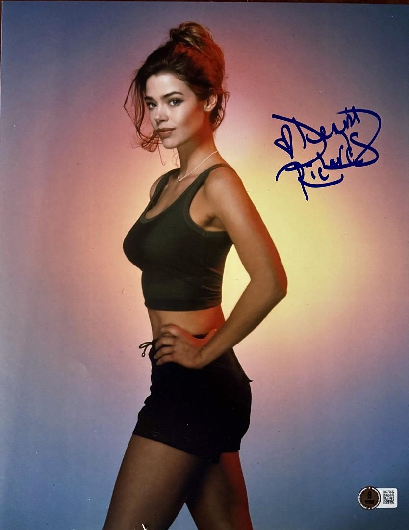 Denise Richards Signed 11x14 Photo (James Bond) - Beckett COA